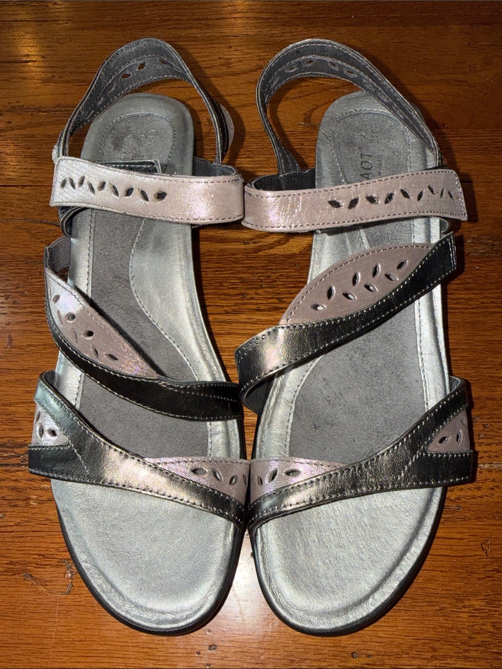 Naot Metallic Multi‑Strap Sandal in Silver and Blush never worn